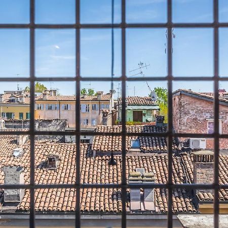 Emilia Suite Urban Modena Bagian luar foto