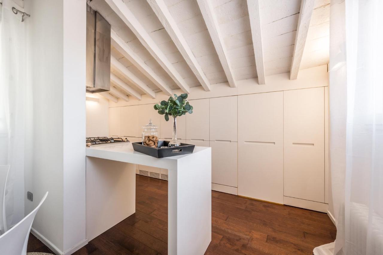 Emilia Suite Urban Modena Bagian luar foto