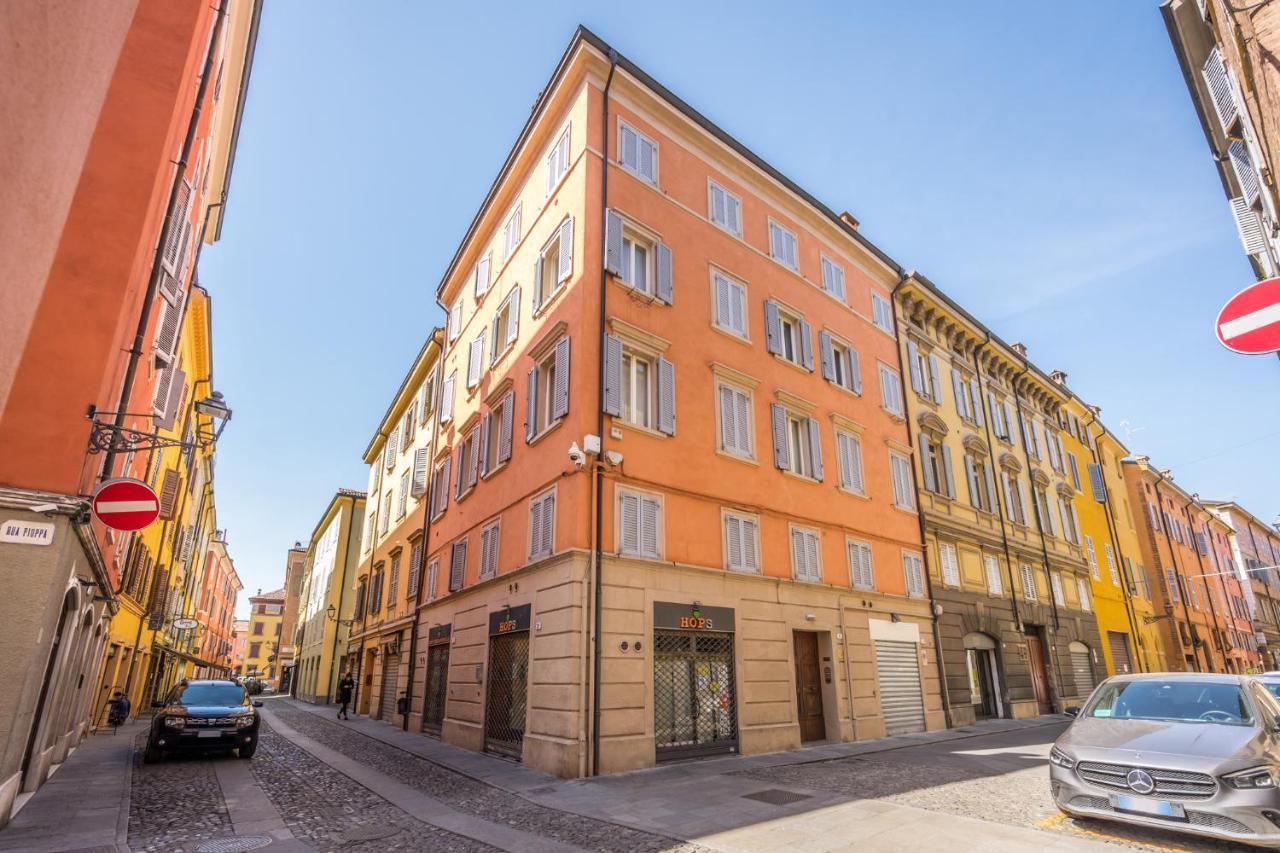 Emilia Suite Urban Modena Bagian luar foto
